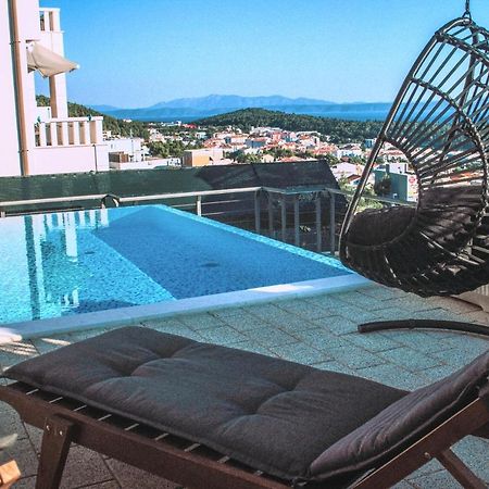 Apartment With Private Pool "Patricia" Makarska Exterior photo