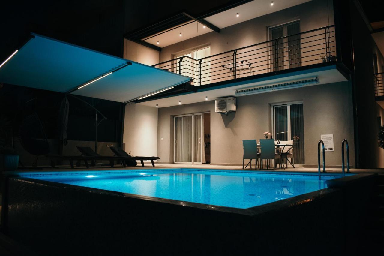 Apartment With Private Pool "Patricia" Makarska Exterior photo